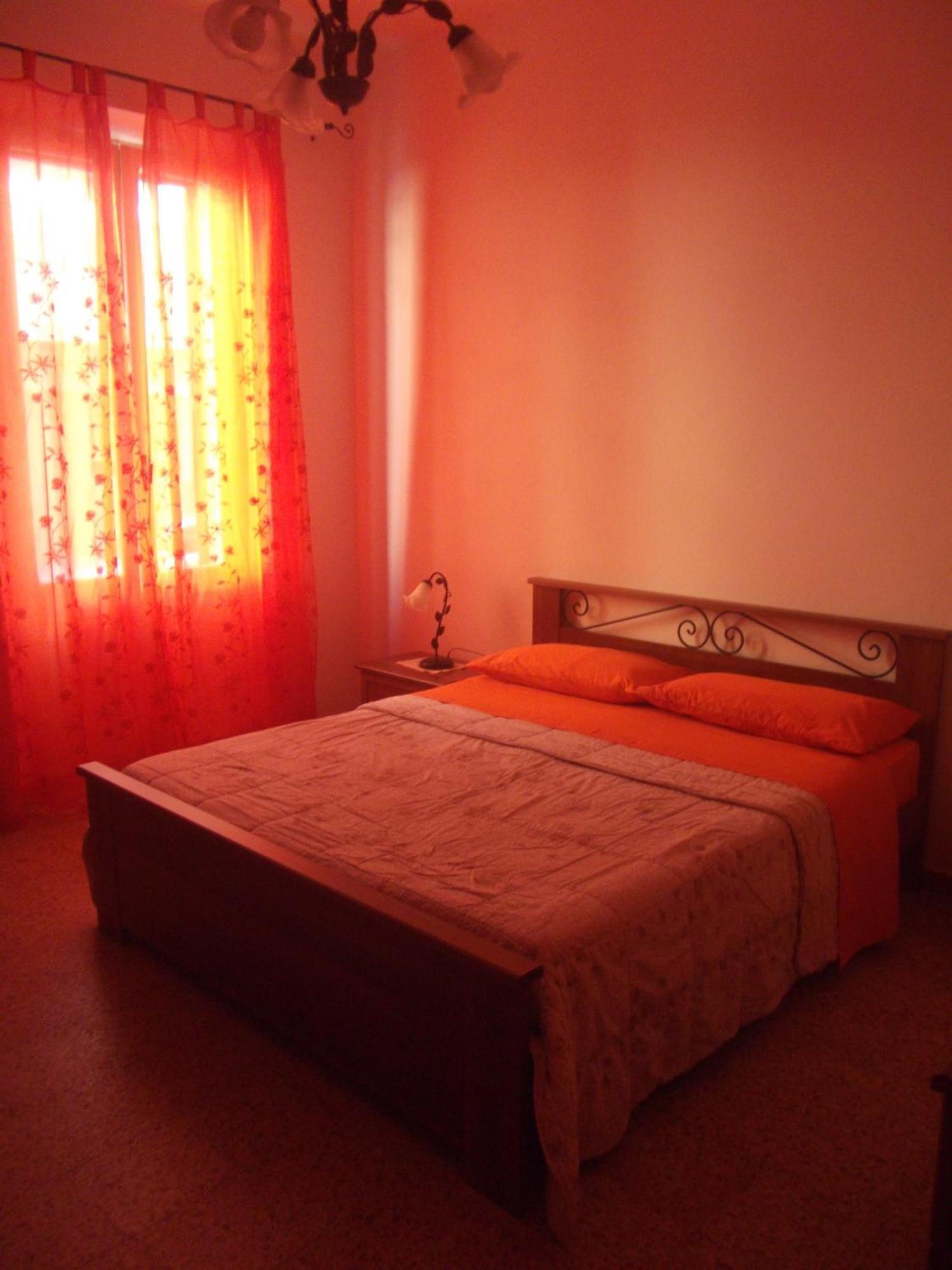 Il Giardino Del Nespolo Bed & Breakfast อาลเกโร ภายนอก รูปภาพ