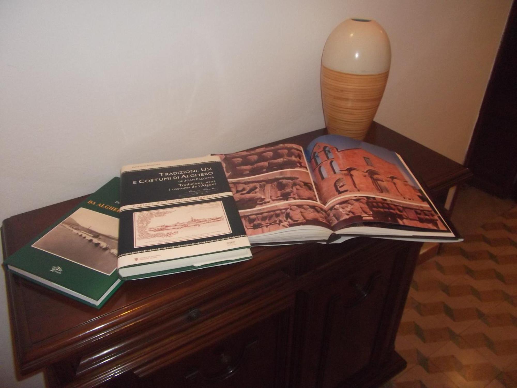 Il Giardino Del Nespolo Bed & Breakfast อาลเกโร ภายนอก รูปภาพ