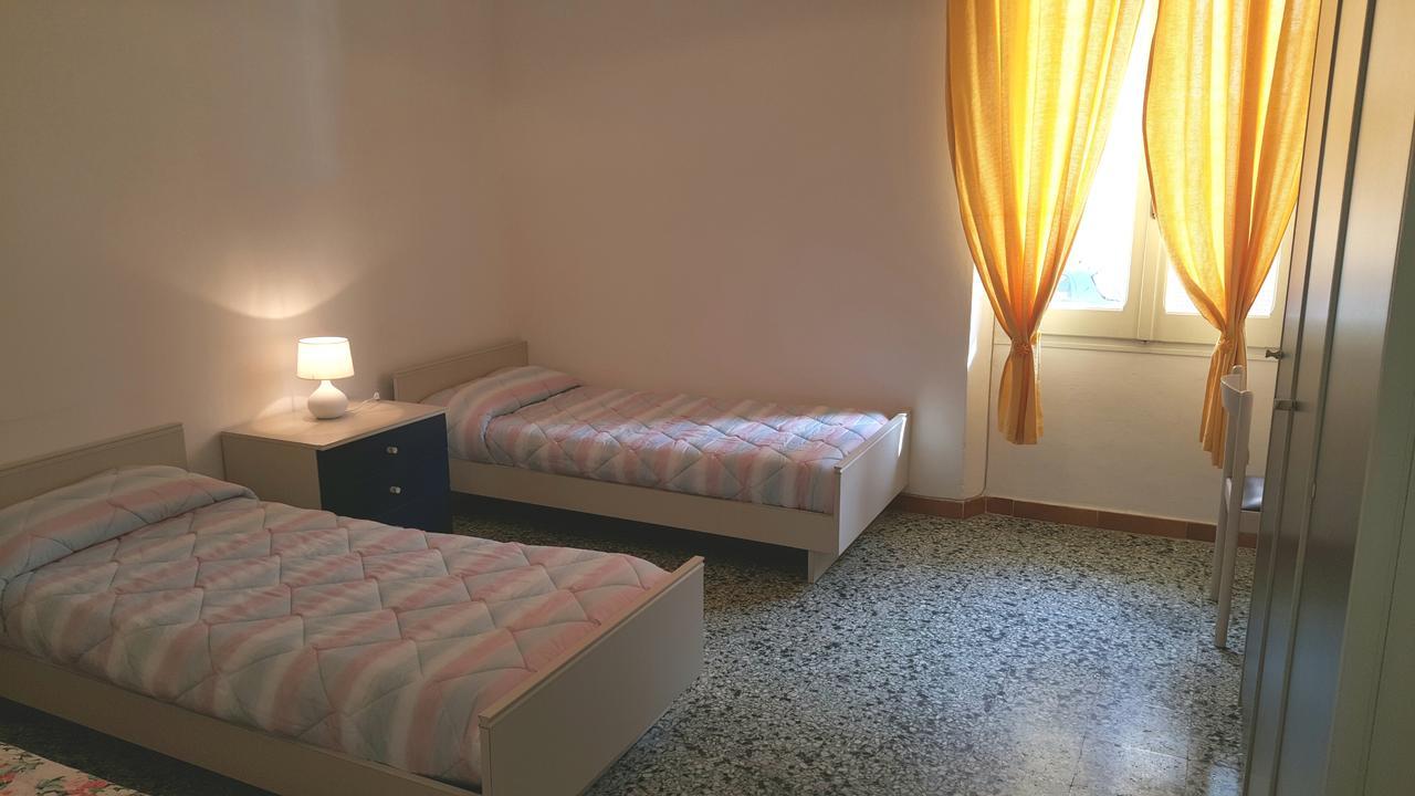 Il Giardino Del Nespolo Bed & Breakfast อาลเกโร ภายนอก รูปภาพ